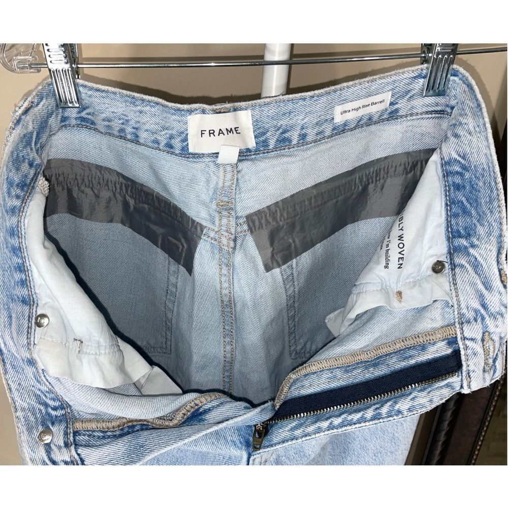 FRAME Ultra High Rise Barrel Jeans W/29 Light Blue Whisper LBR207 LN - Picture 15 of 15